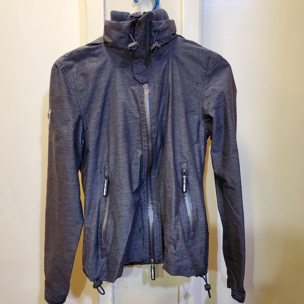 Superdry Women's Cliff Emboss